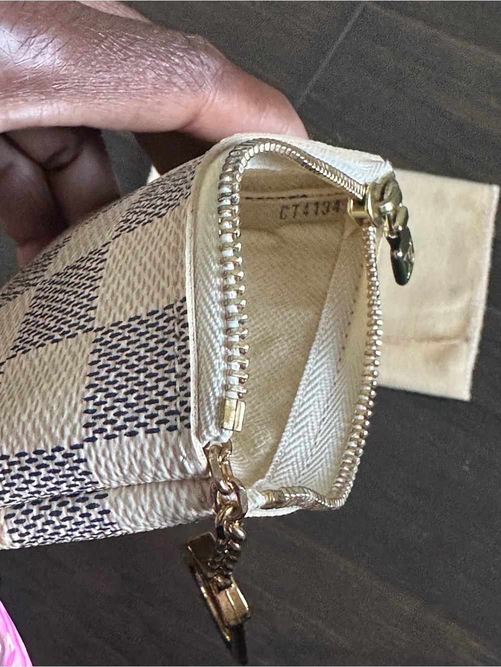 Louis Vuitton Key Pouch - Picture 6 of 10